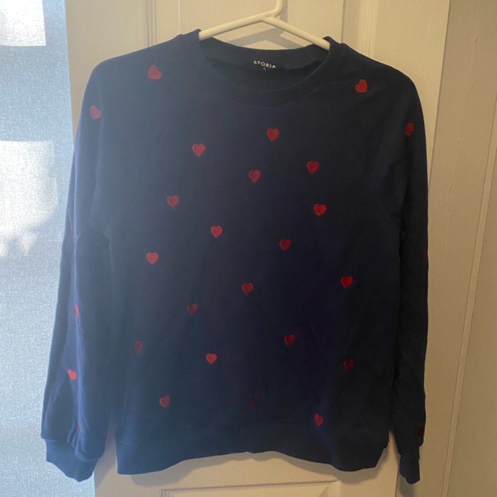 Storia sweatshirt- embroidered with hearts- small